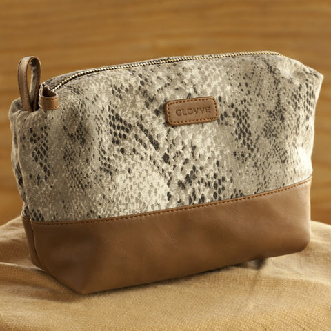 Accessories - Snake Print Travel Pouch / Cosmetics Bag