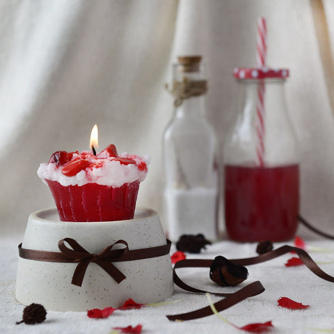 Candles - STRAWBERRY SURPRISE CUPCAKE CANDLES